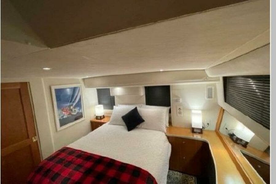 2000 Silverton 422 Aft Cabin