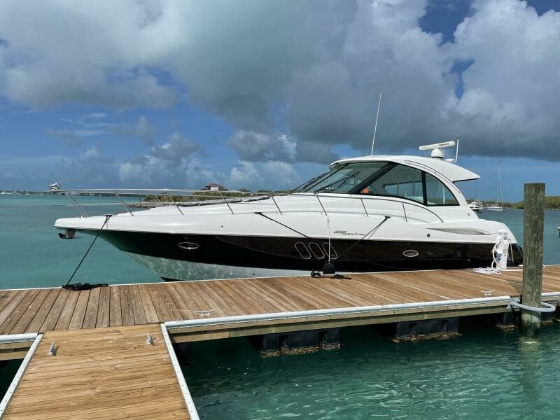 2011 Cruisers Yachts 420 Sports Coupe