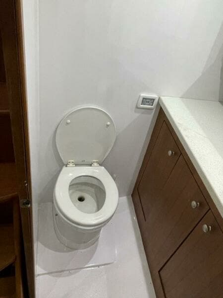  Freshwater Electric Head