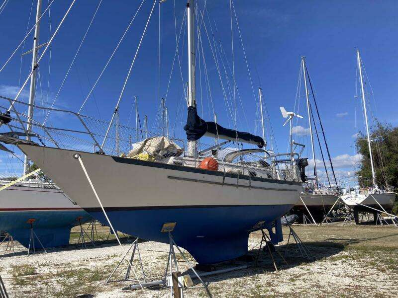 1994 Pacific Seacraft Crealock 37