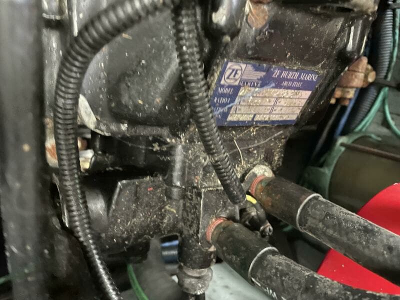 2004 Sea Ray 320 Sundancer