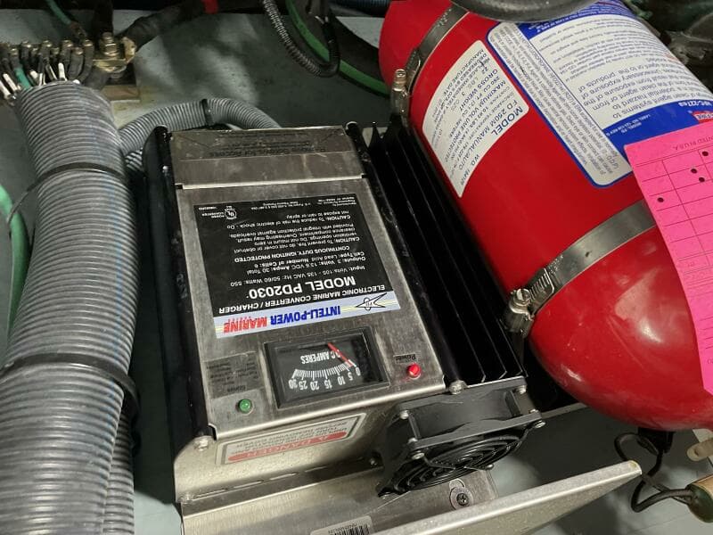 2004 Sea Ray 320 Sundancer