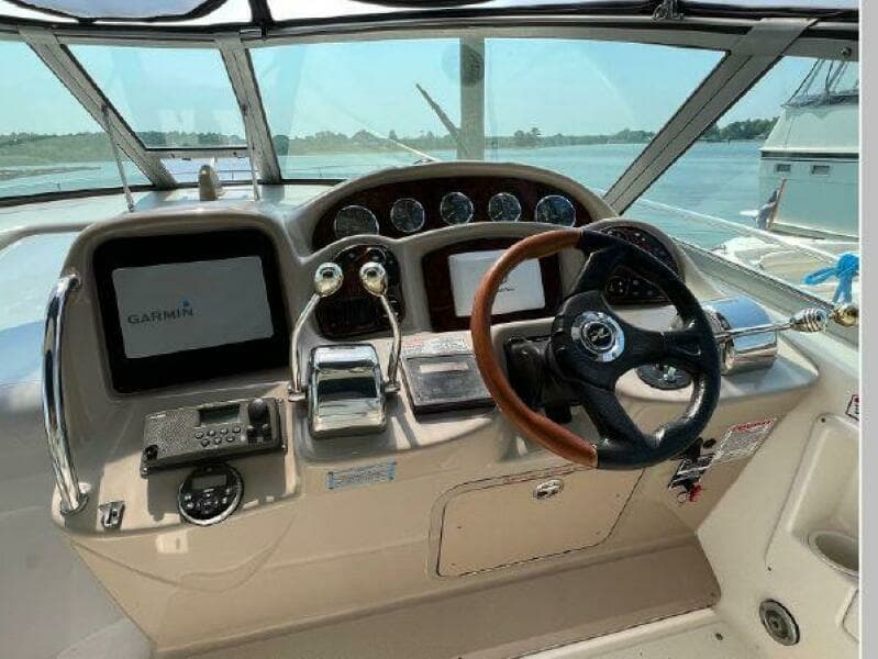2004 Sea Ray 320 Sundancer