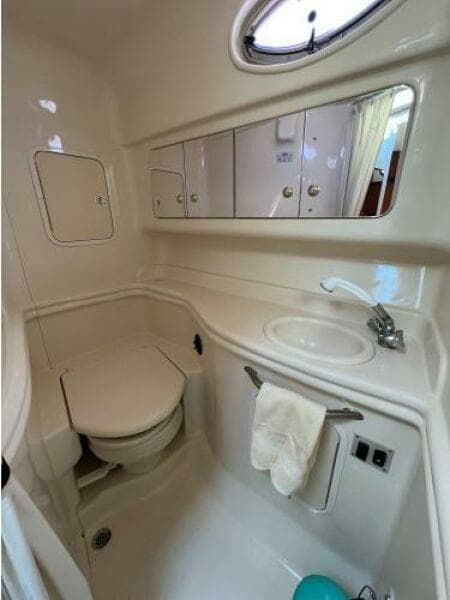 2004 Sea Ray 320 Sundancer