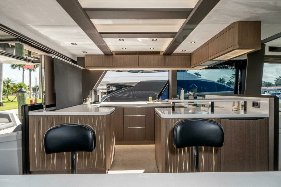 2019 Galeon 640 FLY