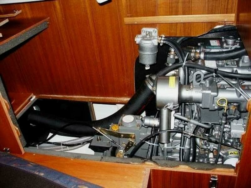 Engine access, Aft Cabin port side