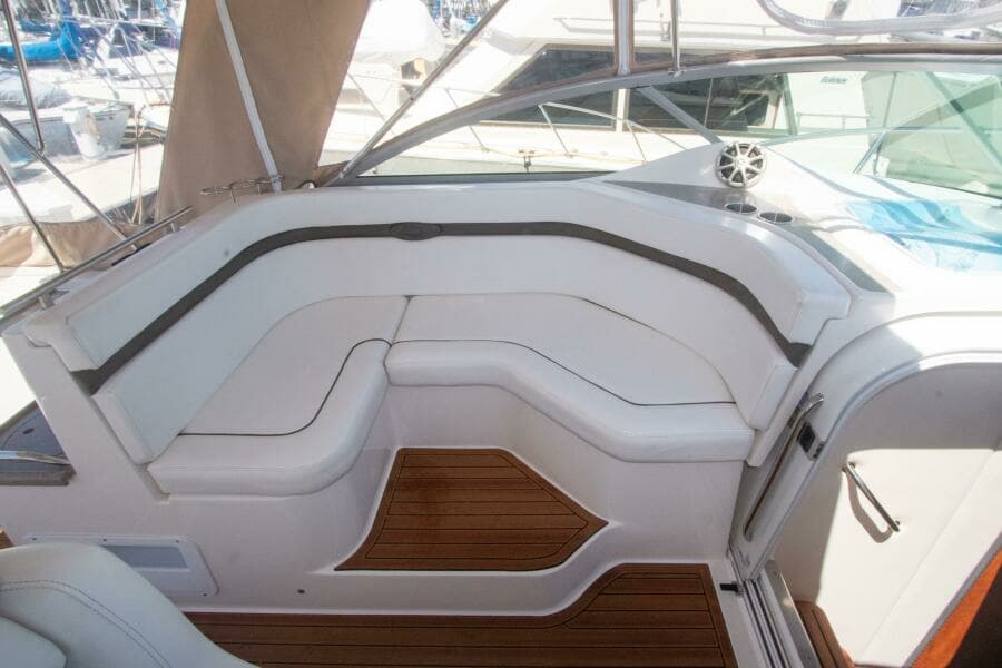 2008 Rinker 40 Express Cruiser
