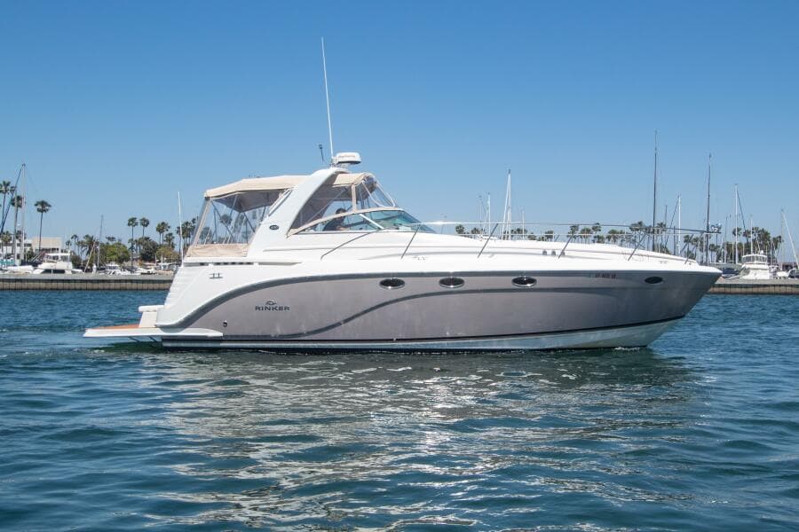 2008 Rinker 40 Express Cruiser