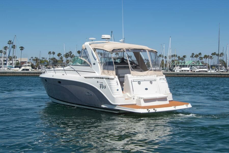 2008 Rinker 40 Express Cruiser