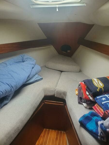 1985 Beneteau First 375
