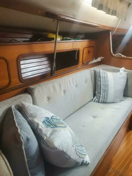 1985 Beneteau First 375
