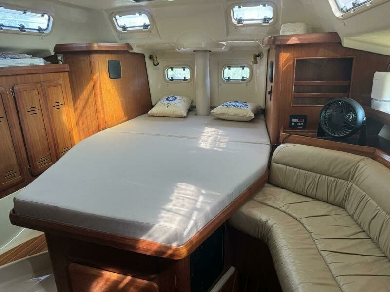 1994 Hunter Passage 42