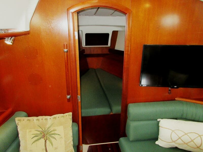 Salon to Fore Cabin