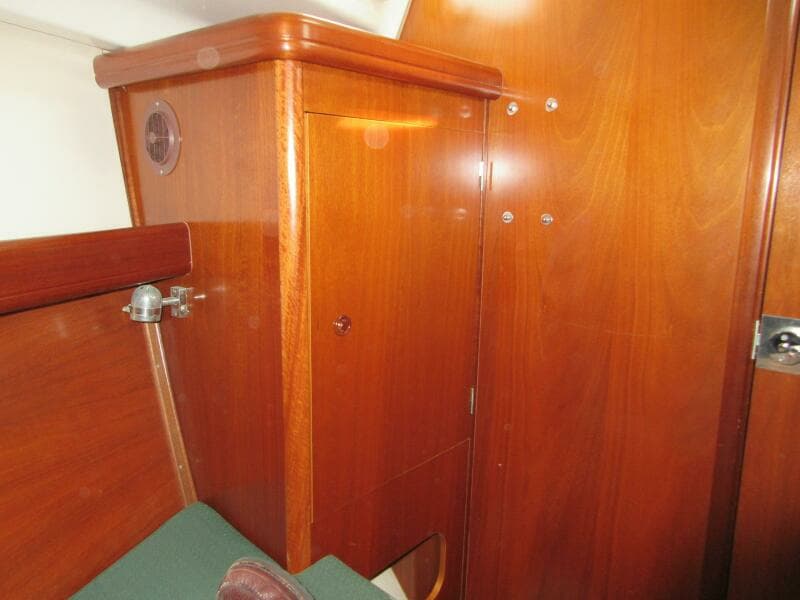 Fore Cabin, starboard side aft