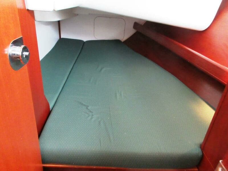 Aft Cabin, port side