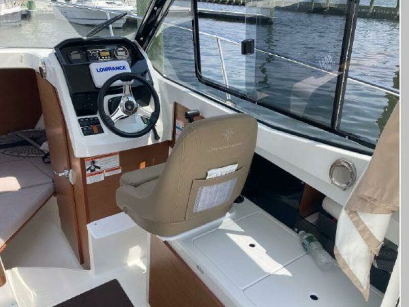2018 Jeanneau NC695