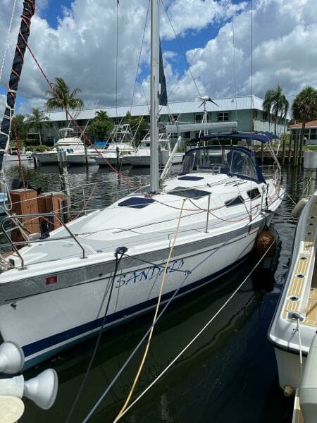 2006 Hunter 33