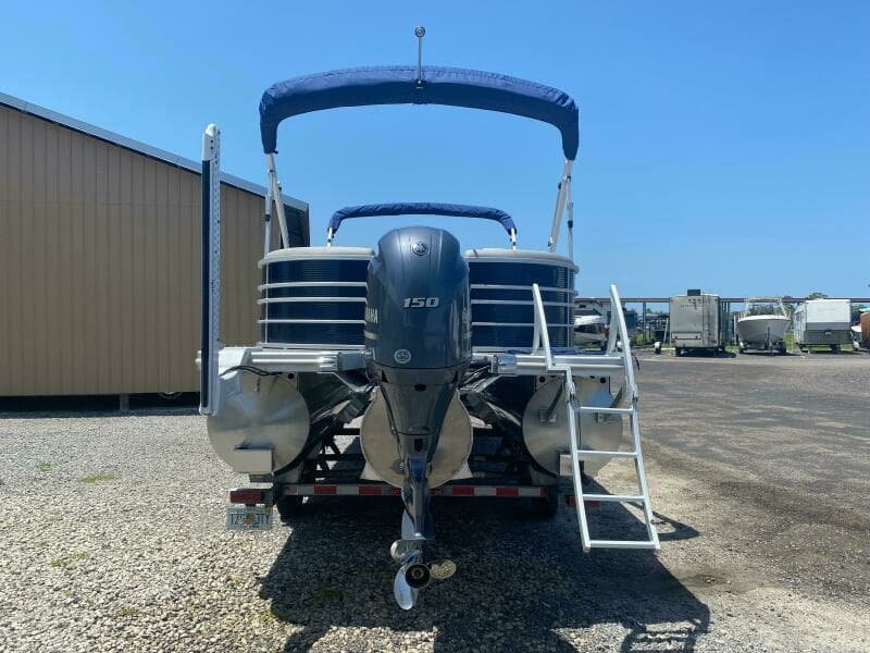 2022 Bennington 22LSR