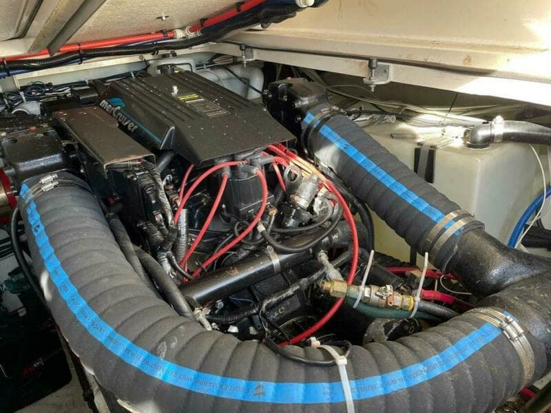 1998 Pursuit 3000 Express