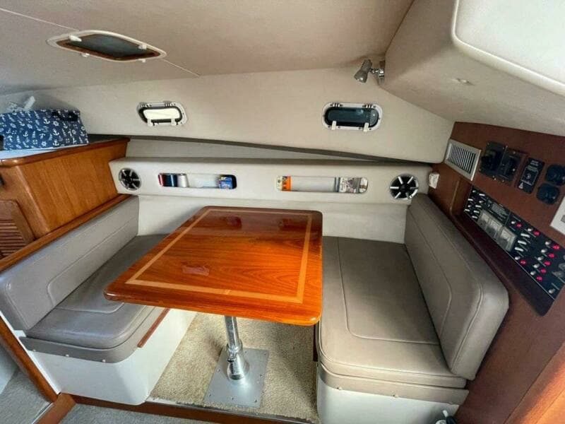 1998 Pursuit 3000 Express