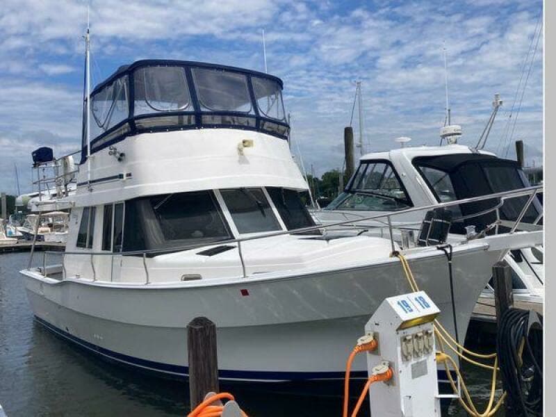 2003 Mainship 390 Trawler