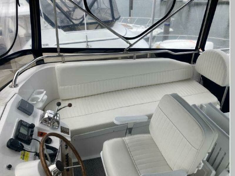2003 Mainship 390 Trawler