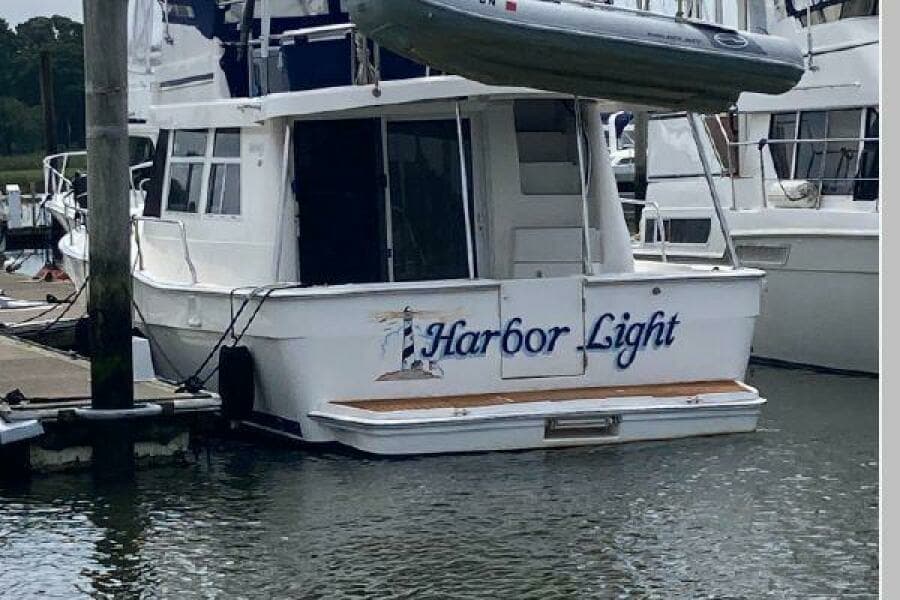 2003 Mainship 390 Trawler