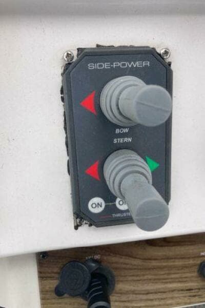 2003 Mainship 390 Trawler