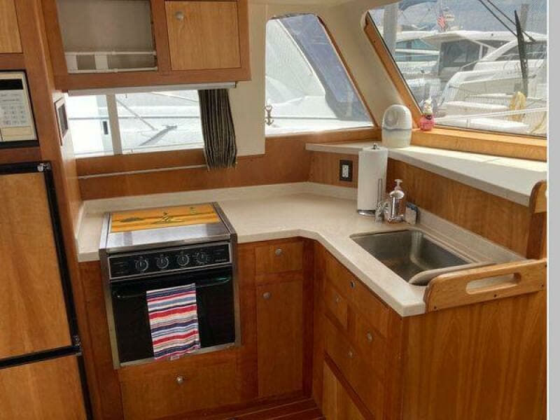 2003 Mainship 390 Trawler