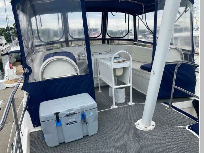 2003 Mainship 390 Trawler