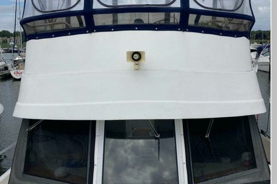 2003 Mainship 390 Trawler