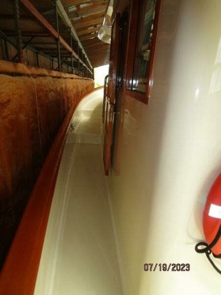 43' Flowers port side deck2