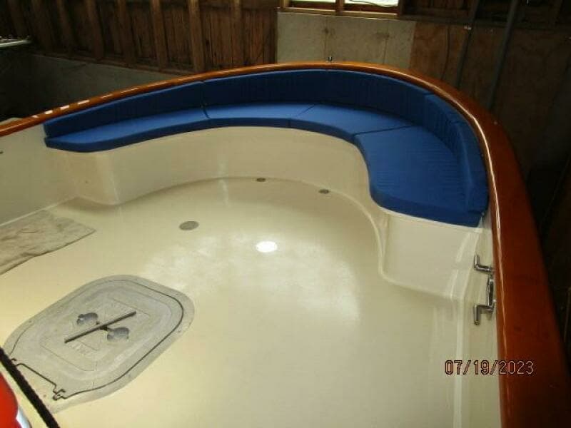 43' Flowers aftdeck2