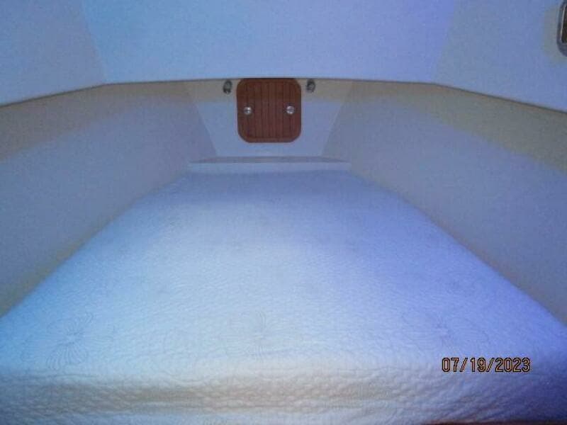 43' Flowers master stateroom