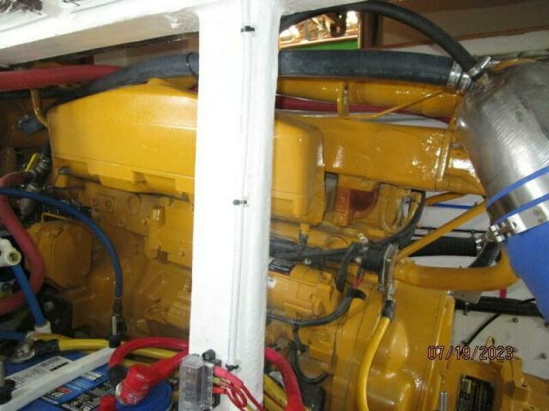 43' Flowers main engine2