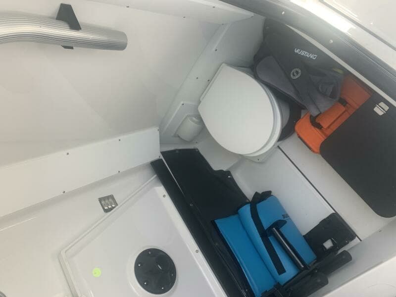 2023 Blackfin 302 CC