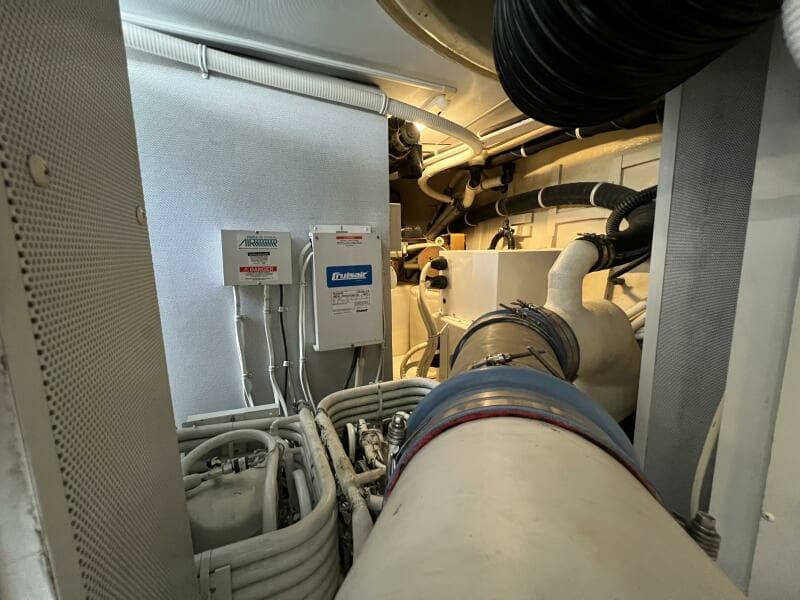 2008 Marquis 59 Fly Bridge - Markham Edition