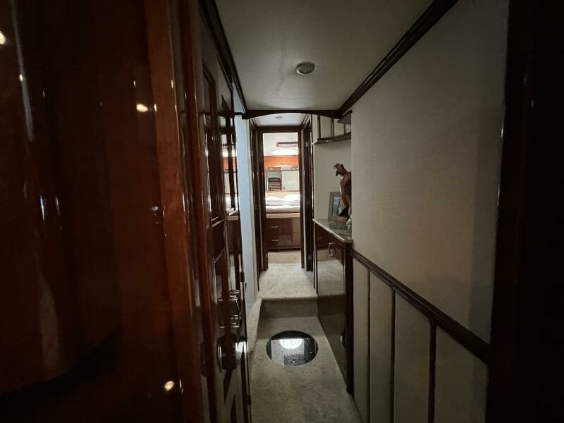 2008 Marquis 59 Fly Bridge - Markham Edition