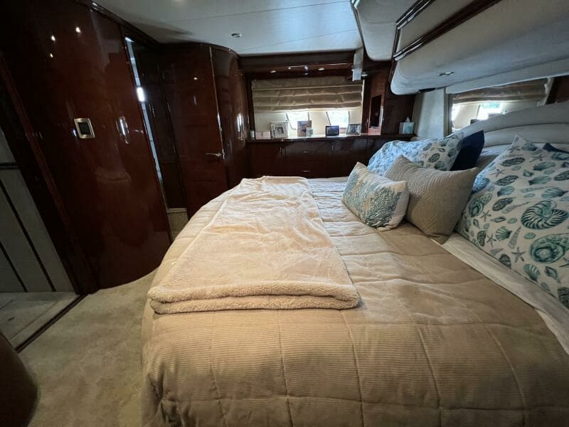 2008 Marquis 59 Fly Bridge - Markham Edition