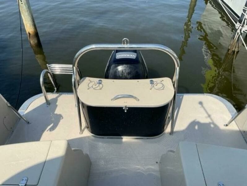 2016 Avalon Catalina Entertainer 2585
