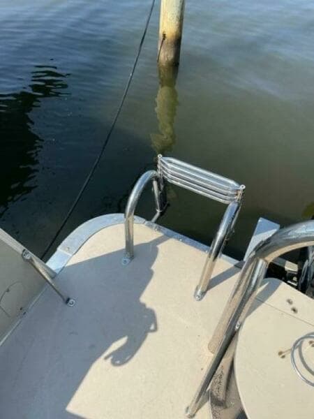 2016 Avalon Catalina Entertainer 2585