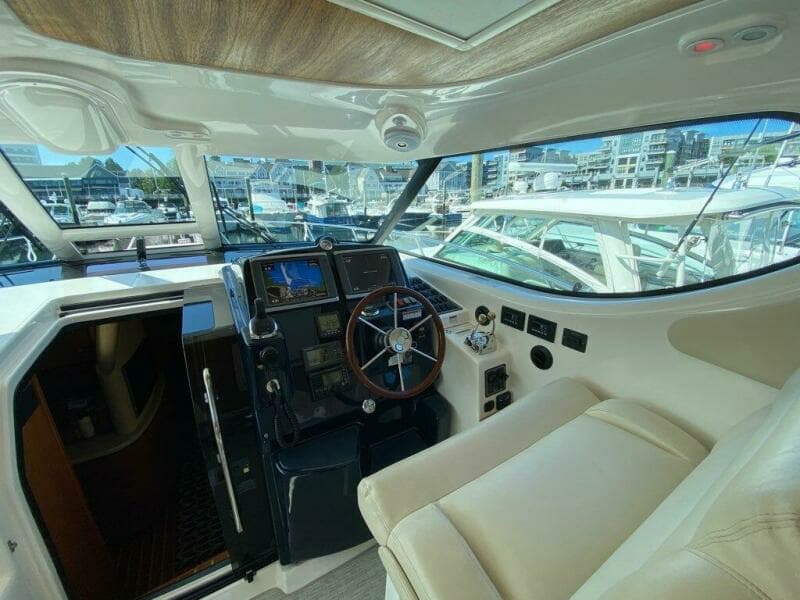 2009 Tiara Yachts 4300 Sovran