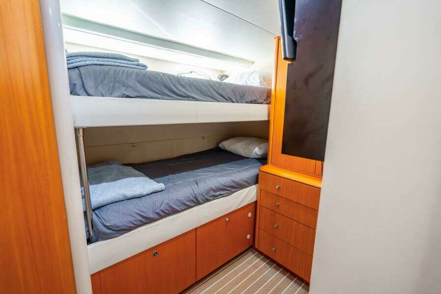 2008 Lazzara Yachts 116