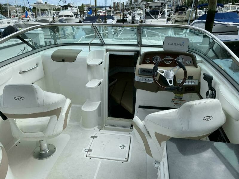 2012 Regal 2550 Cuddy