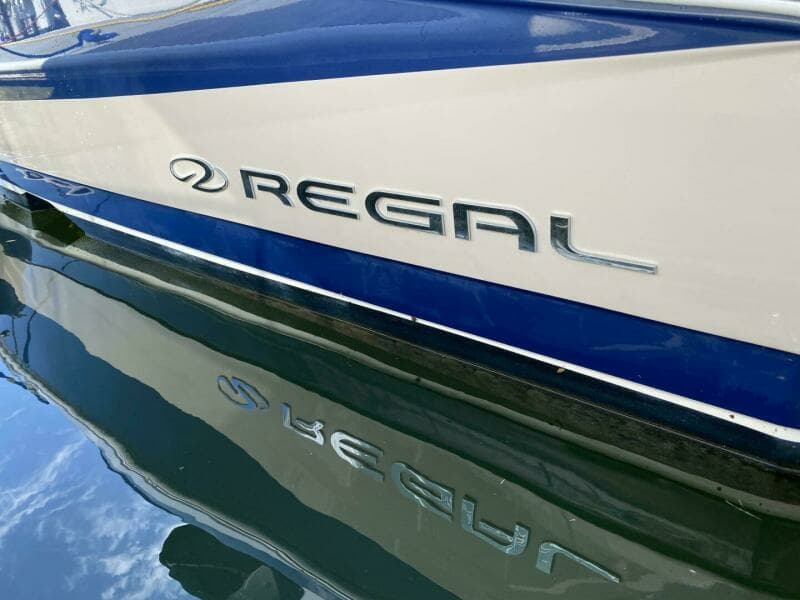 2012 Regal 2550 Cuddy