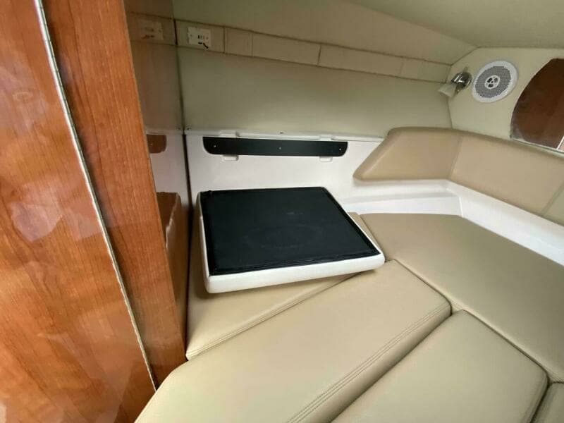 2012 Regal 2550 Cuddy