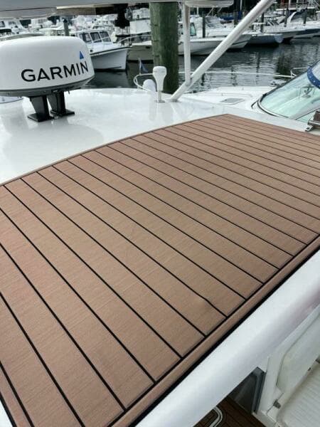 2000 Pursuit 3000 Express