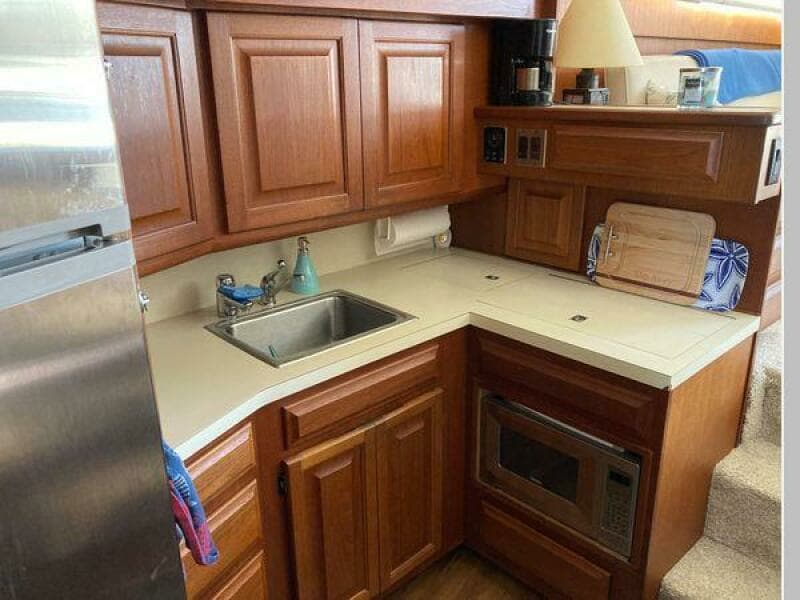 1989 Viking 41 Convertible