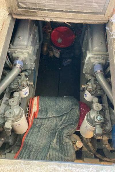 1989 Viking 41 Convertible