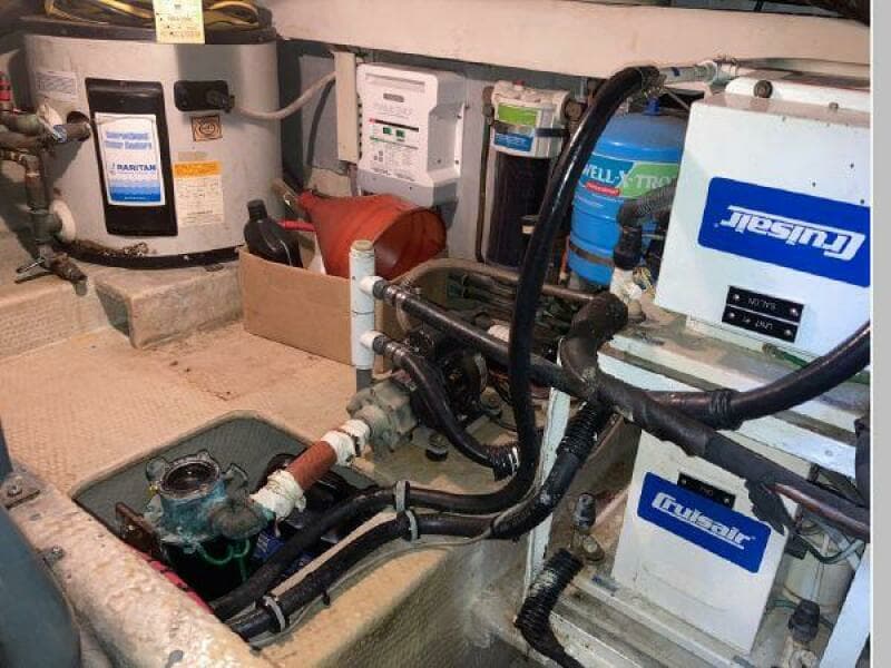 1989 Viking 41 Convertible